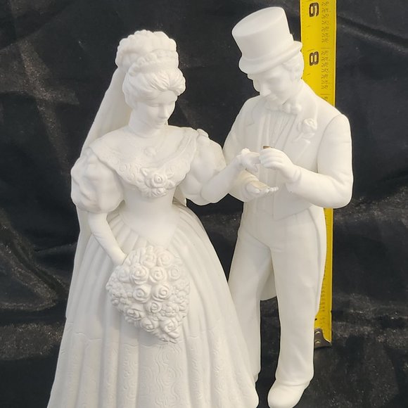 Department 56 "To Have And To Hold" Silhouette Treasures Rare White Wedding - Picture 9 of 9